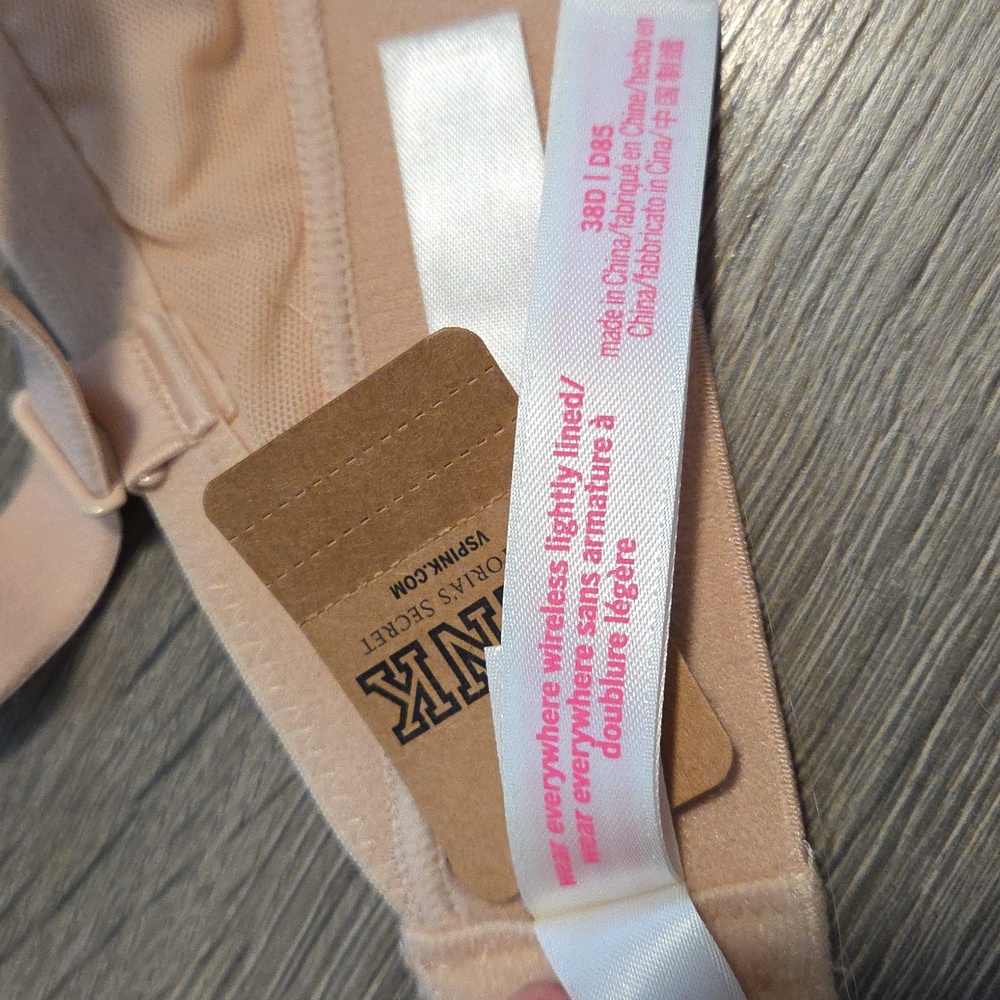PINK Victoria's Secret NWT Wear Everywhere Wireless Bra - Picture 7 of 8